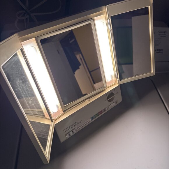 Vintage Clairol True To Light VIII Lighted Makeup Cosmetic Trifold Mirror LM-8C - Picture 7 of 7